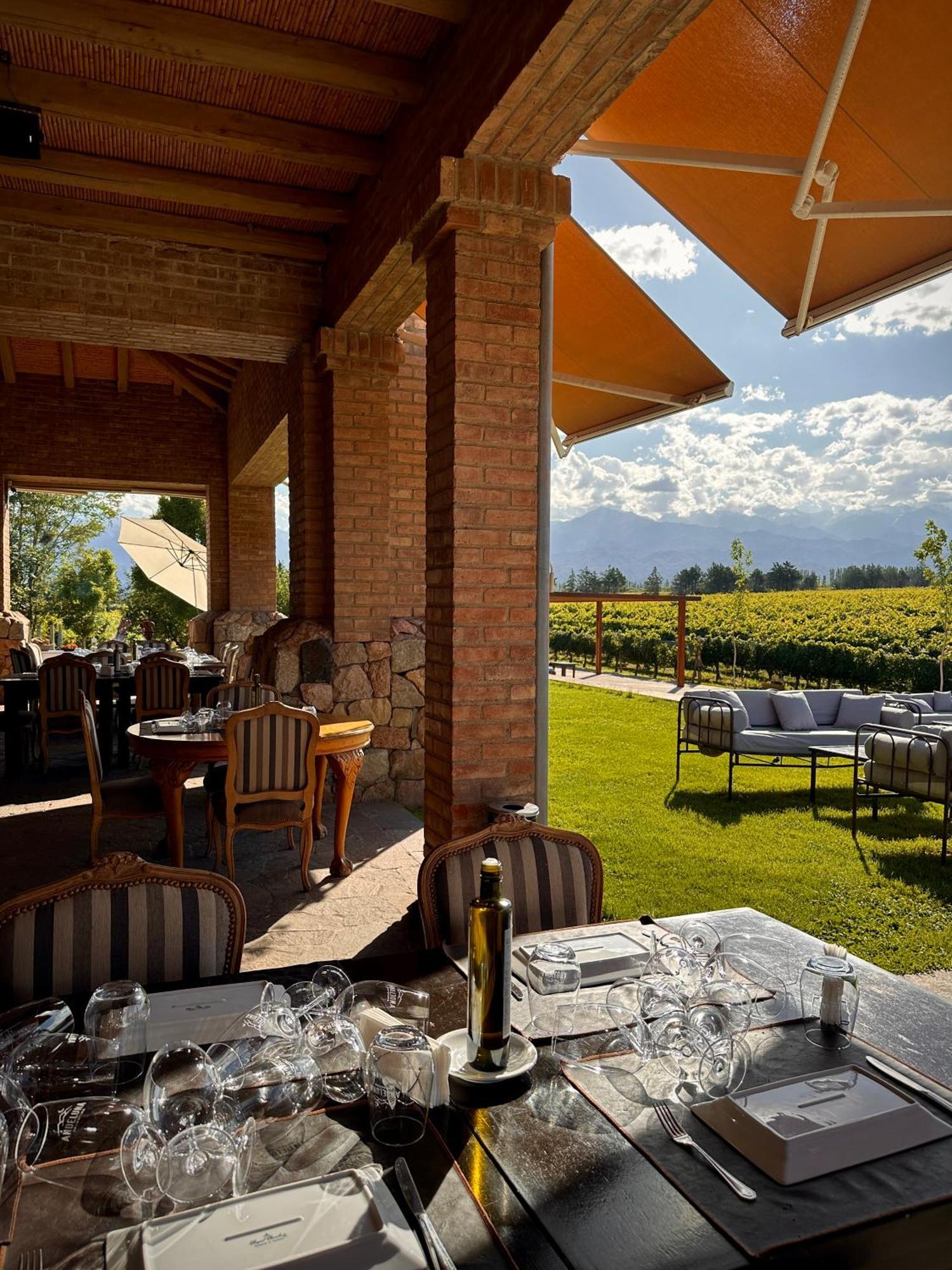 Andeluna Winery Lodge Tupungato Exterior photo